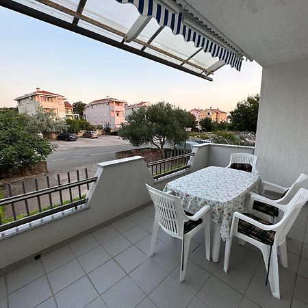 Apartmani Ana Malinska Exterior photo