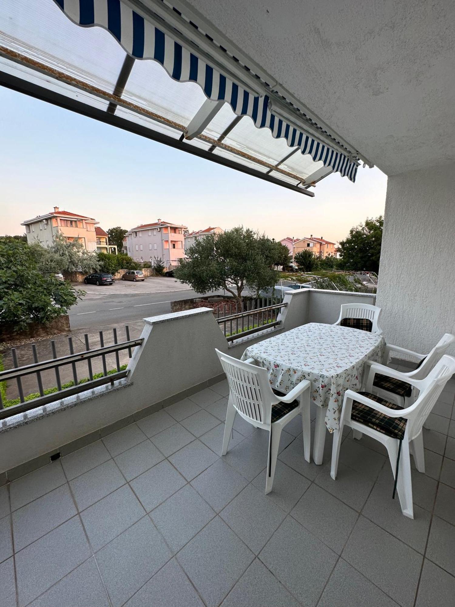 Apartmani Ana Malinska Exterior photo